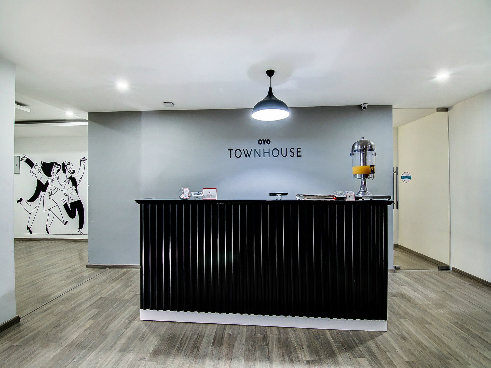 Oyo Townhouse 034 -Halcyon Hitech City Road Hyderabad Eksteriør billede