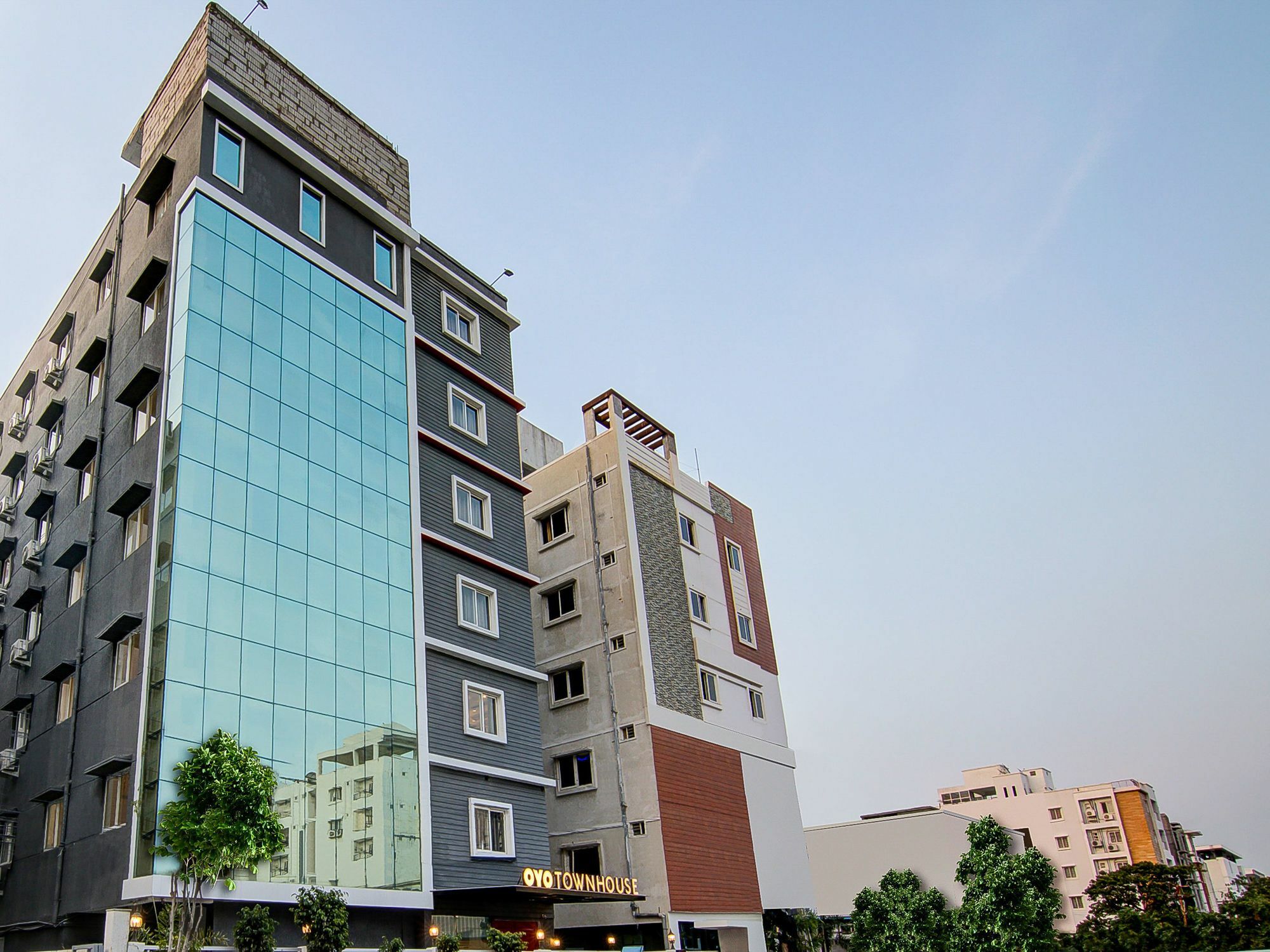 Oyo Townhouse 034 -Halcyon Hitech City Road Hyderabad Eksteriør billede