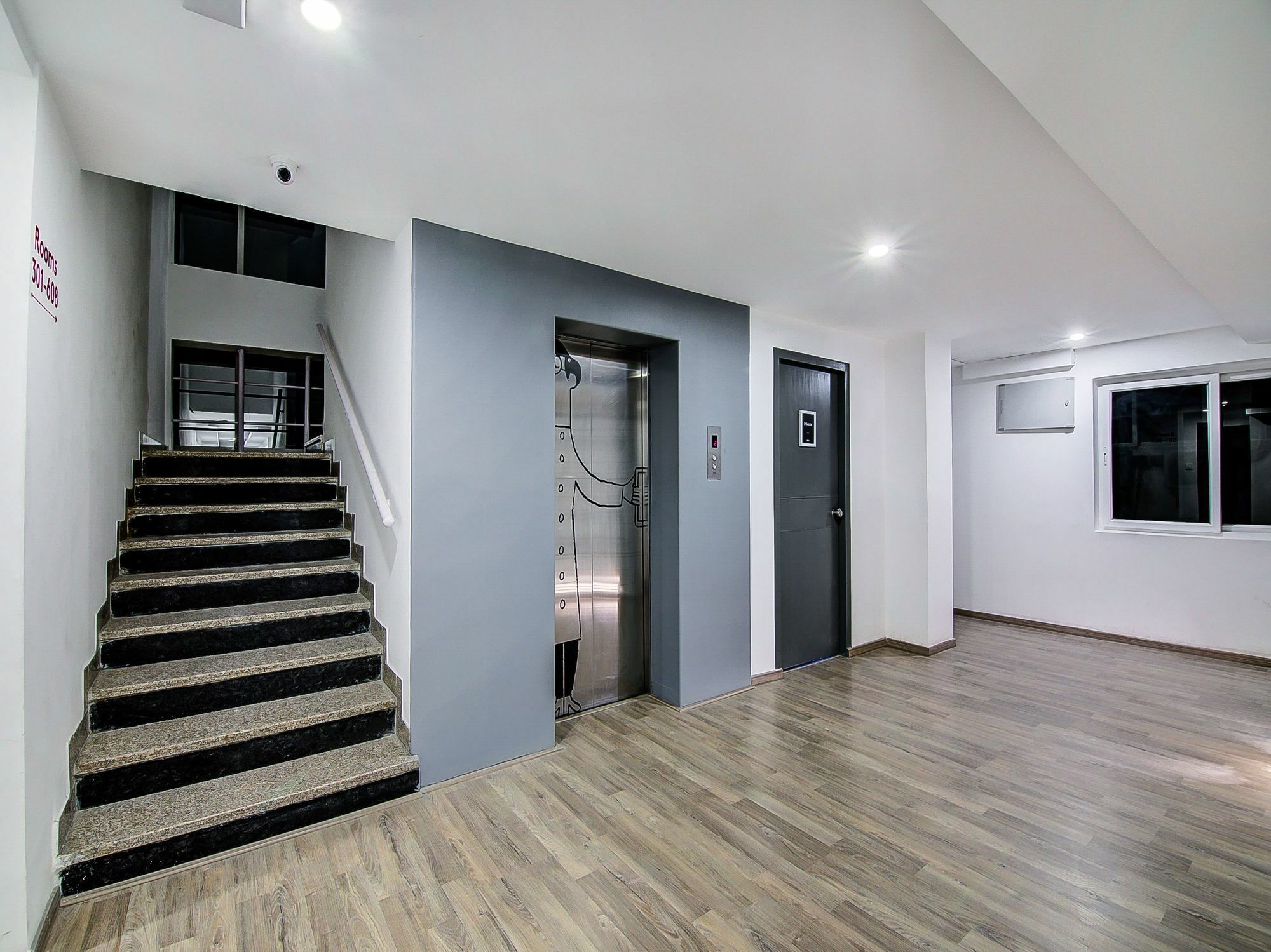 Oyo Townhouse 034 -Halcyon Hitech City Road Hyderabad Eksteriør billede